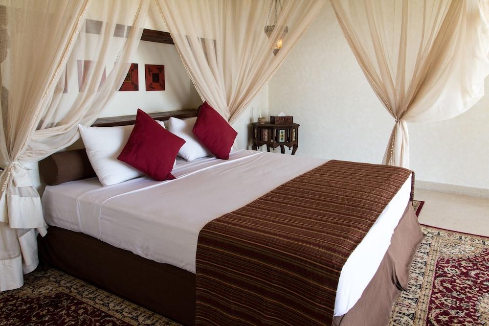 Hotel Karafuu Beach Resort Pingwe Exterior photo