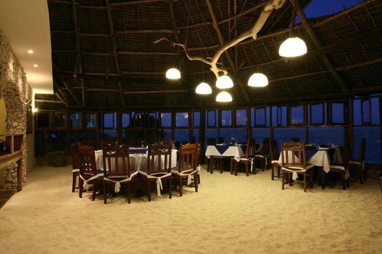 Hotel Karafuu Beach Resort Pingwe Exterior photo